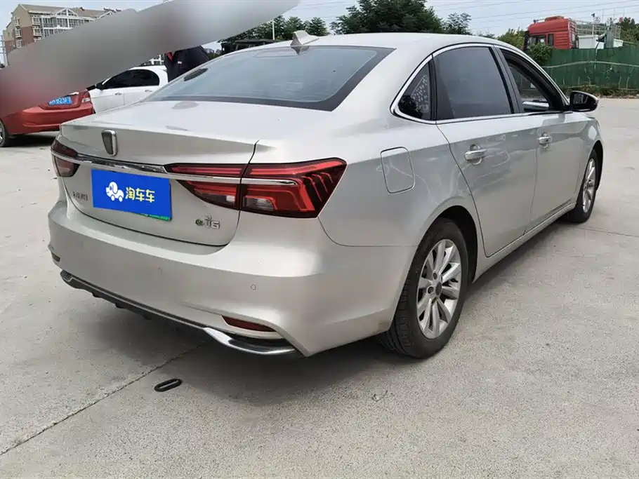 Roewe i6