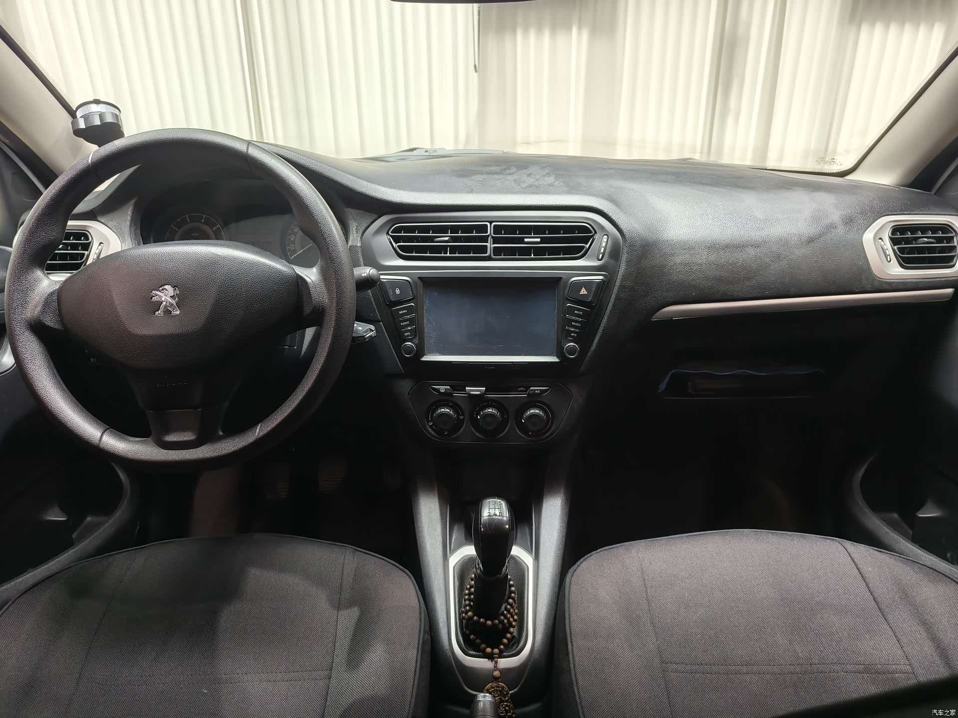 Peugeot 301, 2017 13