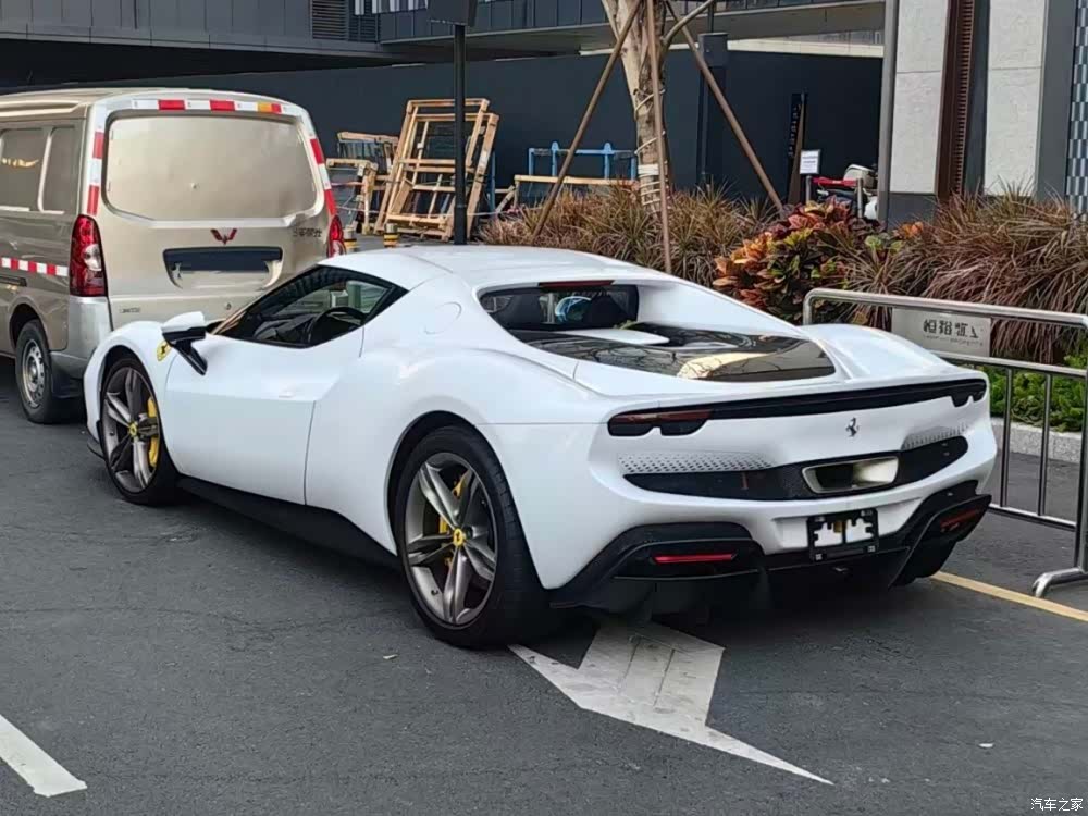 Ferrari 296, 2023 9