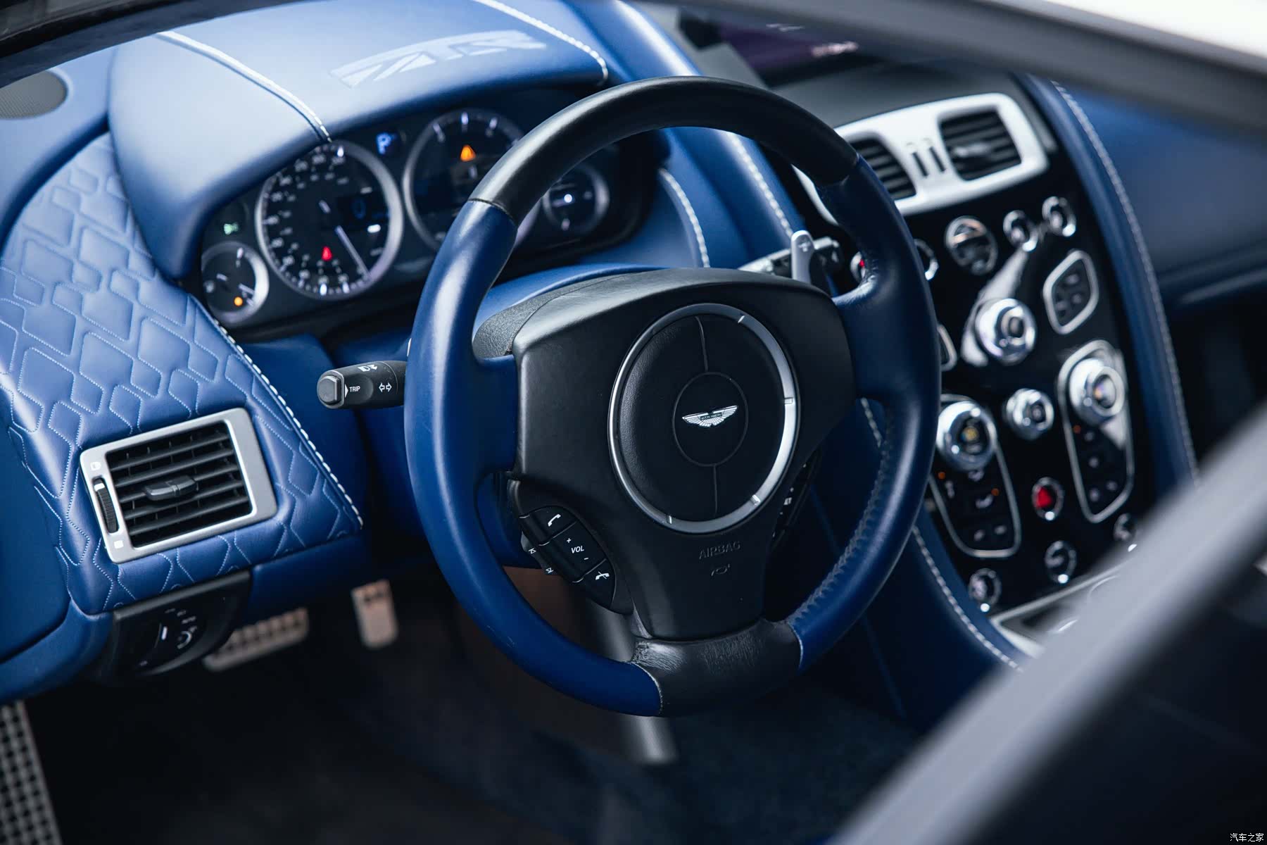 Aston Martin Rapide, 2017 14