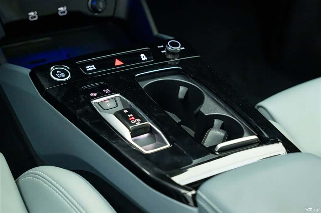 Audi e-tron, 2025 19