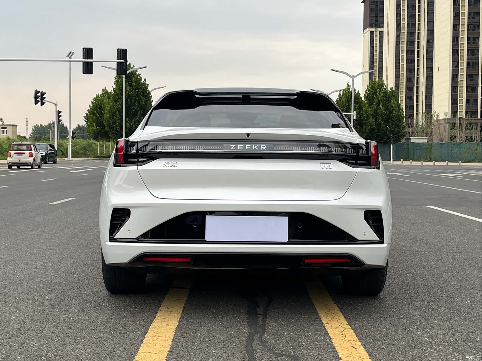 Zeekr 001, 2026 8