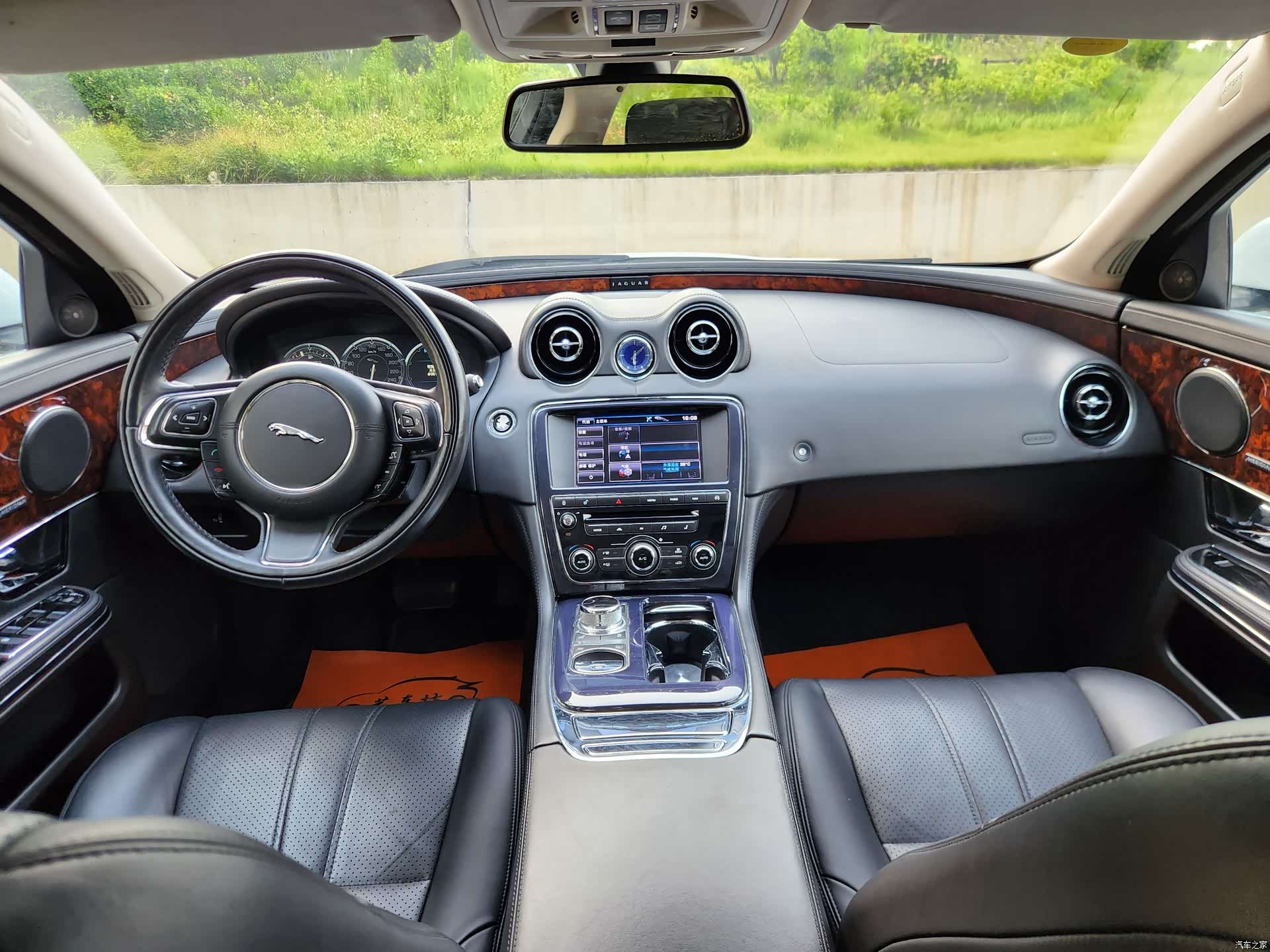 Jaguar XJ, 2013 17