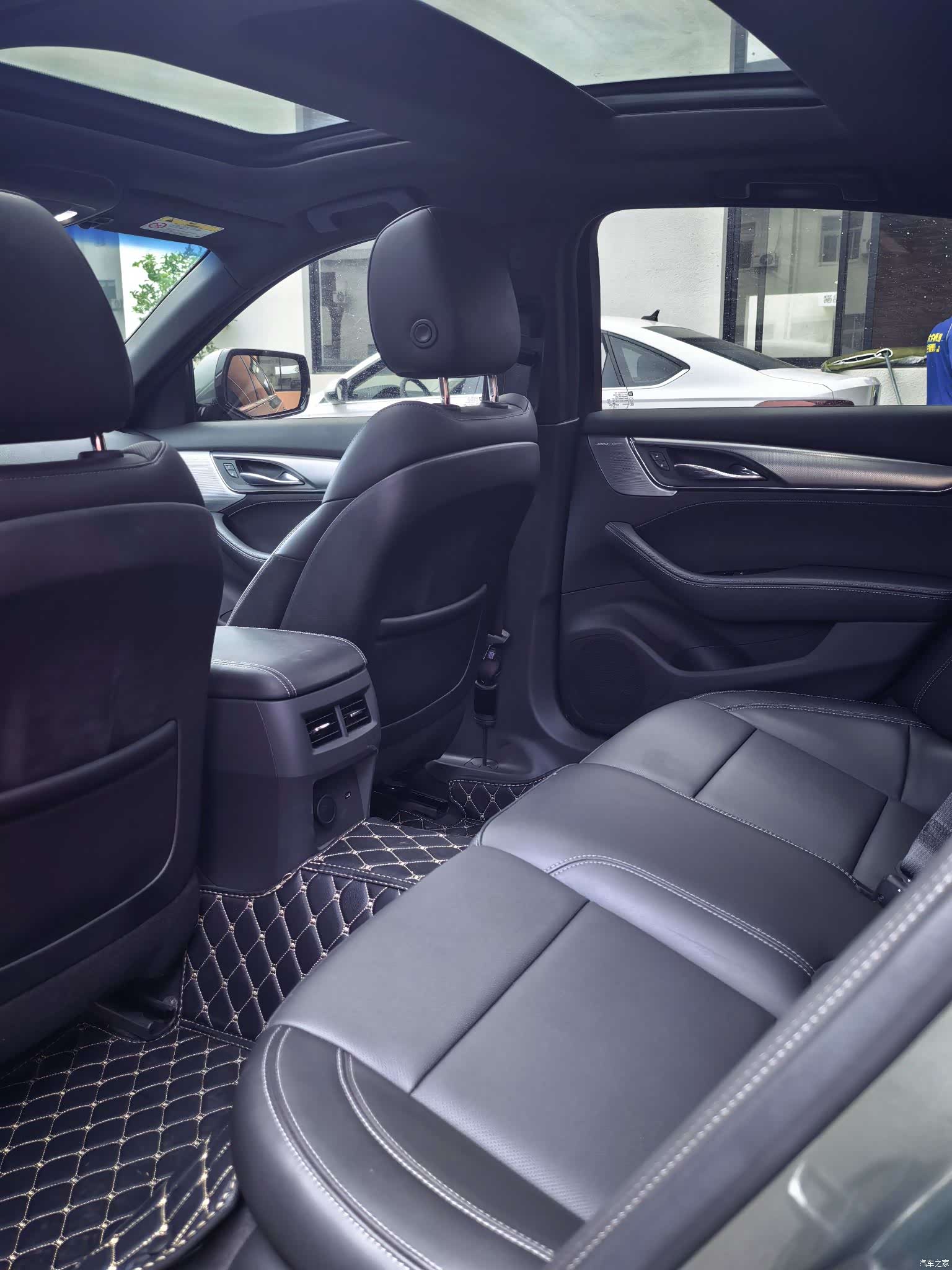 Cadillac CT5, 2022 все фото
