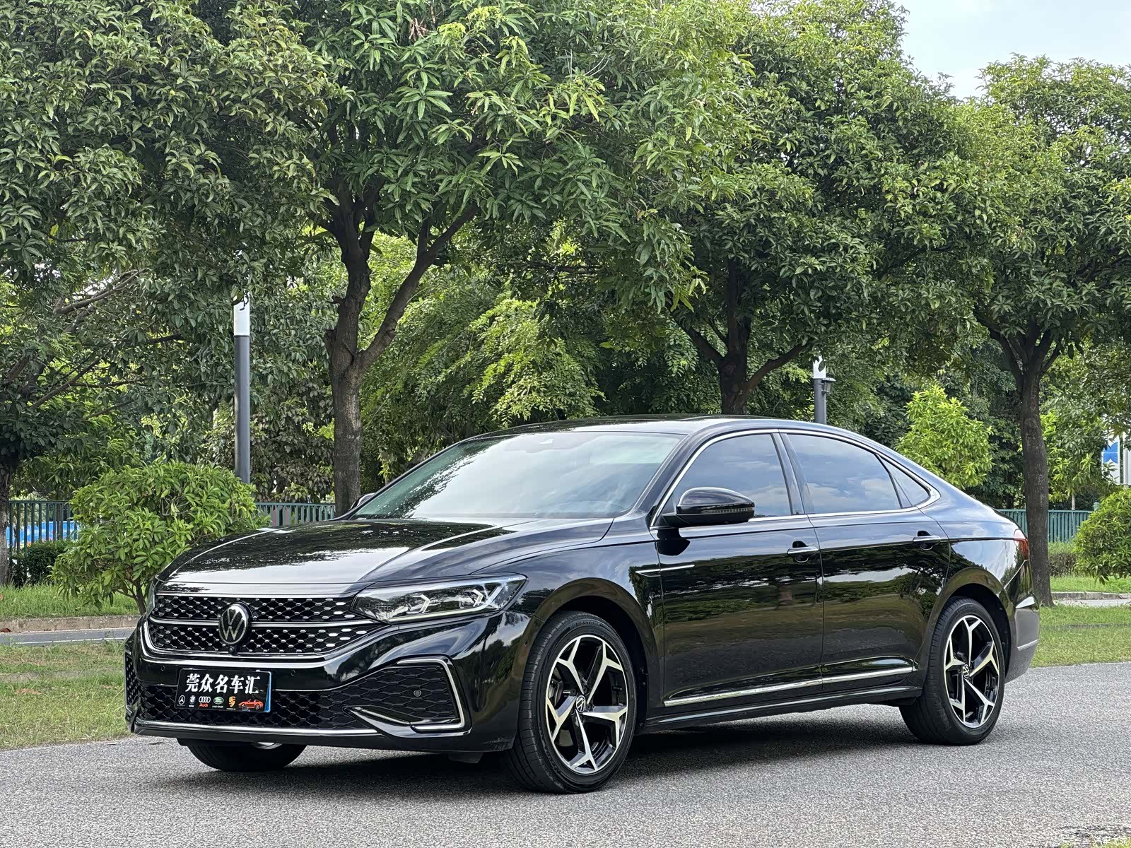 Volkswagen Passat, 2023 1