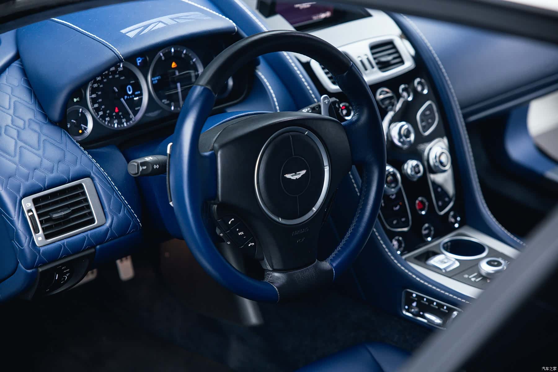 Aston Martin Rapide, 2017 12