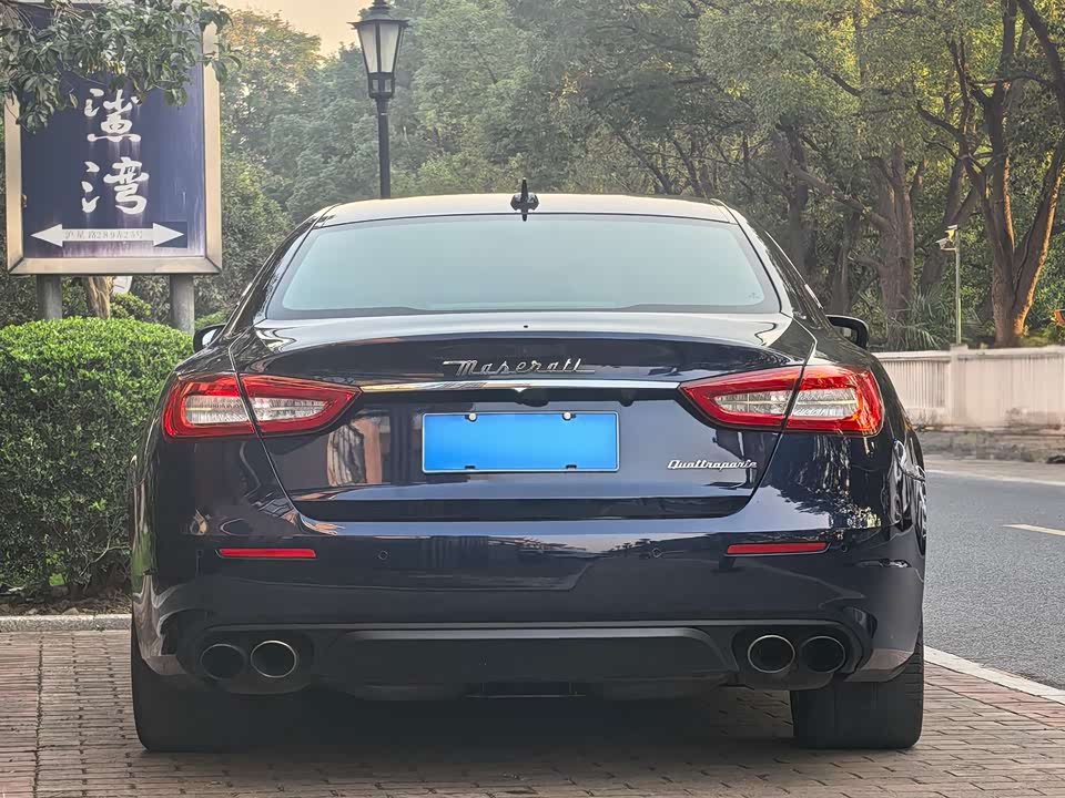 Maserati President