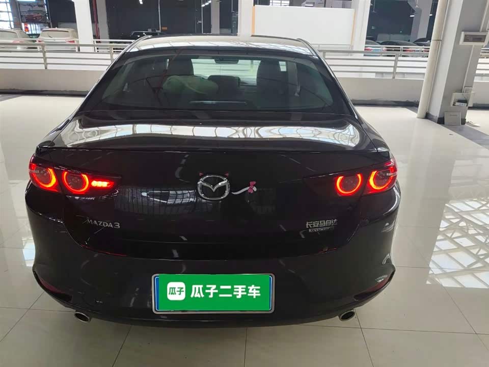 Mazda 3 Angkesaila