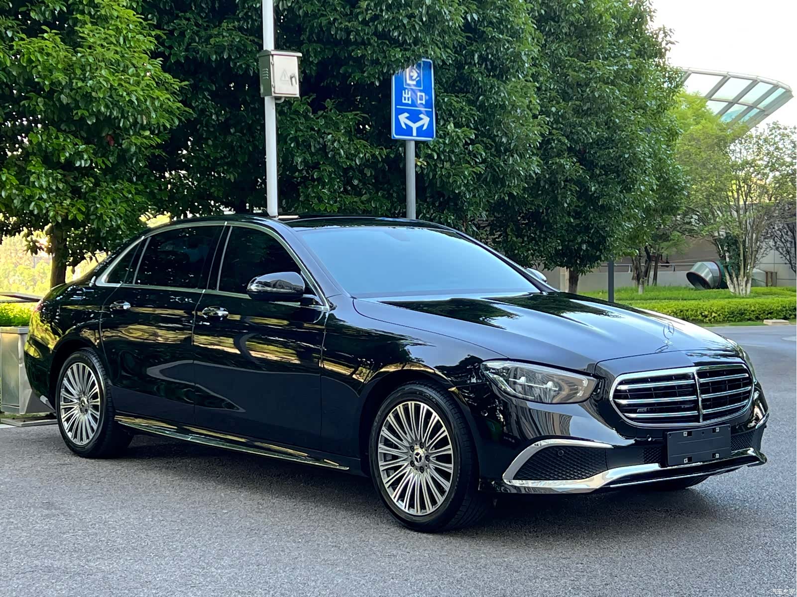 Mercedes-Benz E-Class, 2021 3