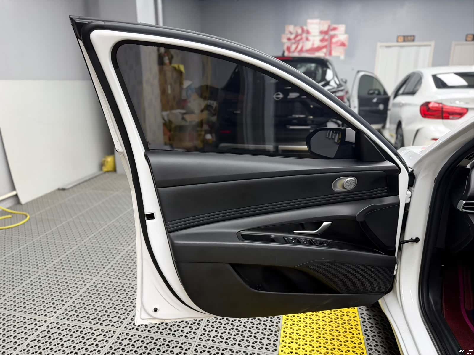Hyundai Elantra, 2022 16