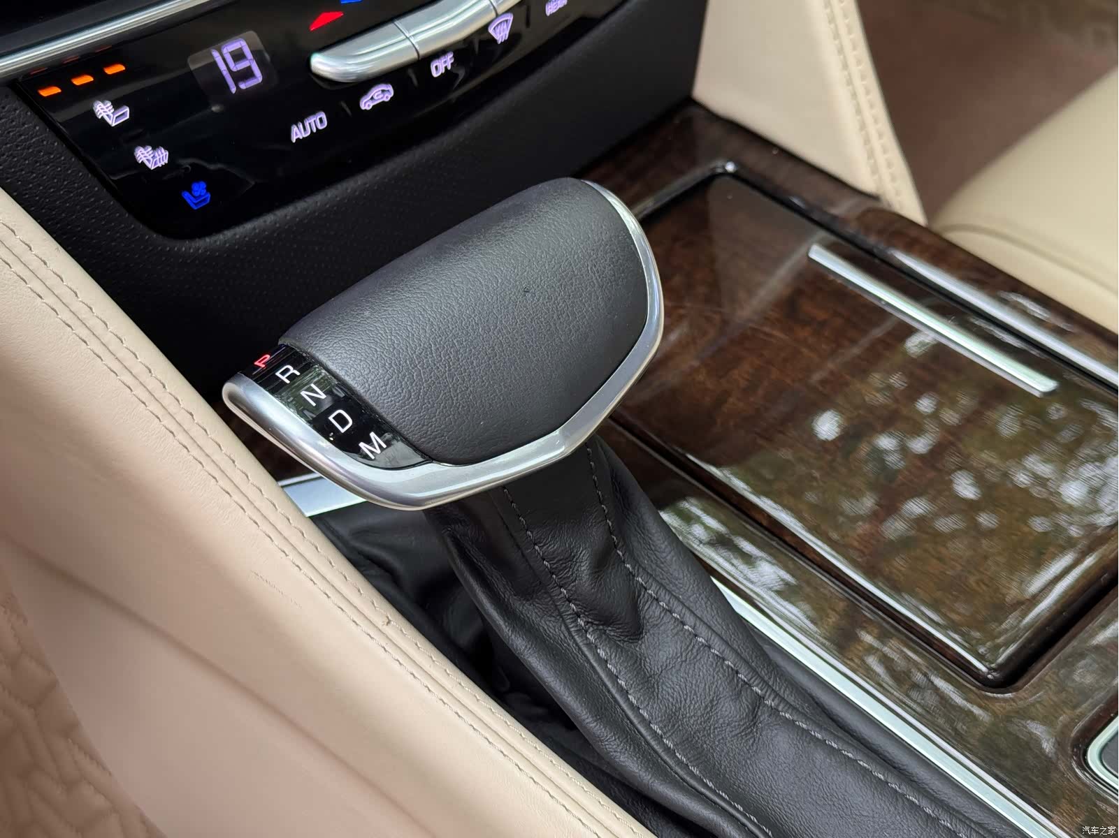 Cadillac CT6, 2017 9