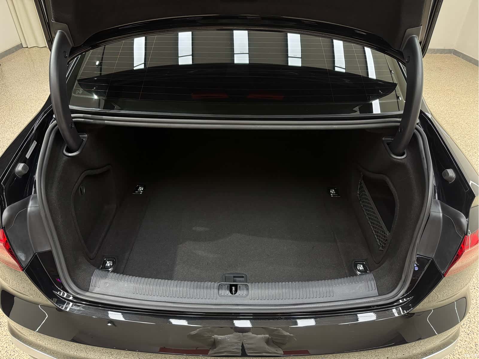 Audi A4L, 2021 33