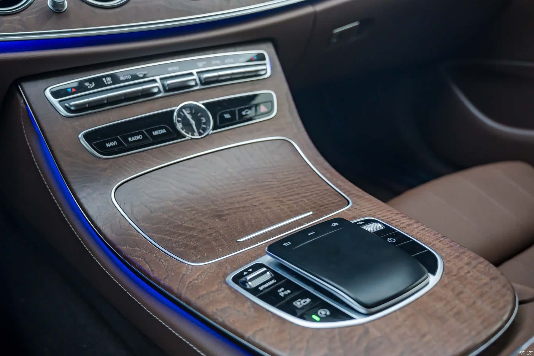 Mercedes-Benz E-Class, 2019 14