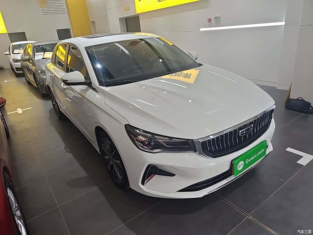 Geely Emgrand, 2022 4