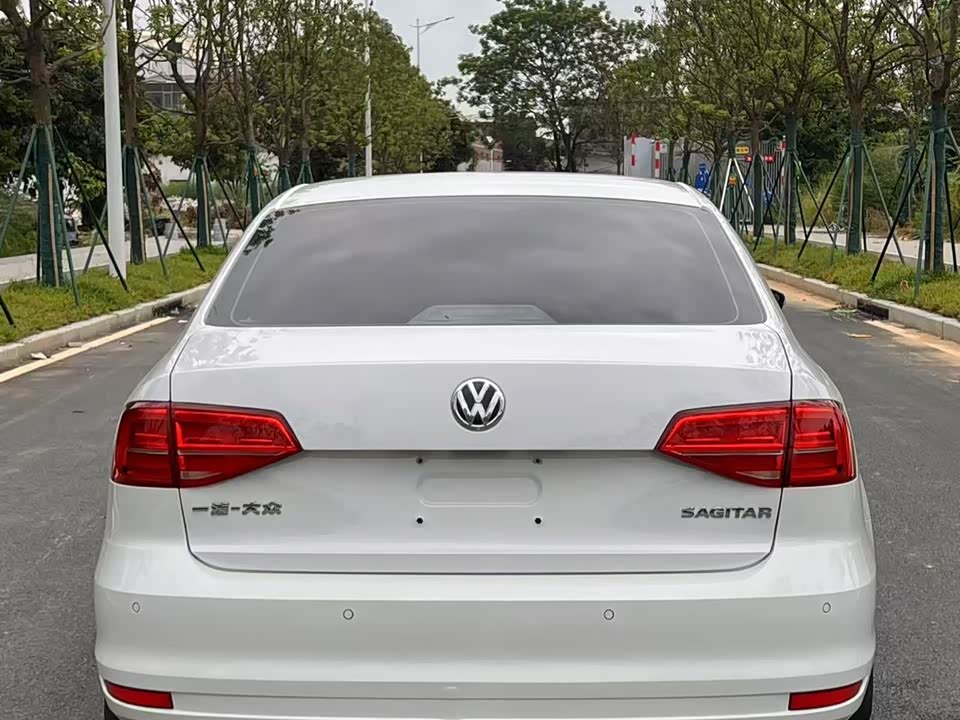 Volkswagen Sagitar Volkswagen Sagitar