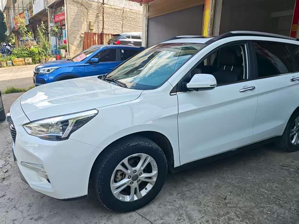 Haval M6