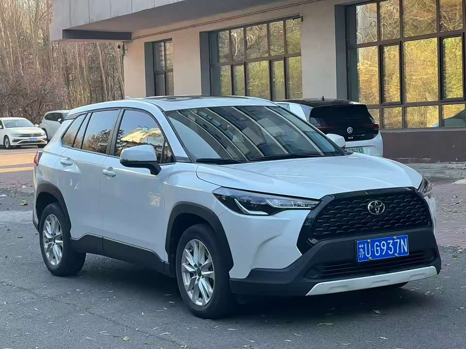 Toyota Corolla Sharp amplifier