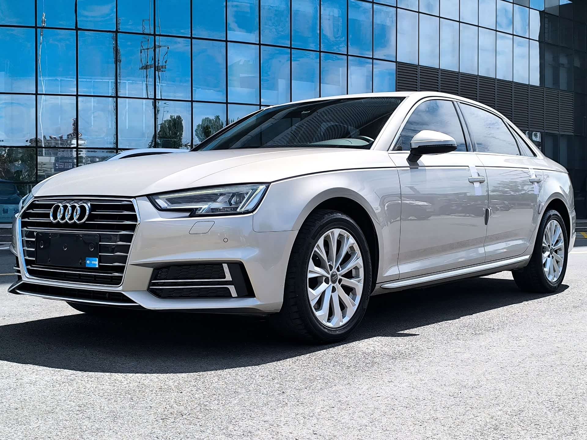 Audi A4L, 2020 1
