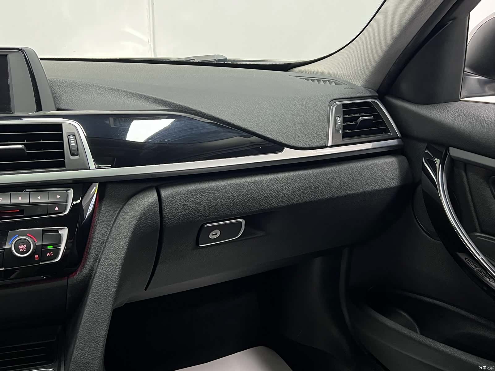 BMW 3 Series, 2016 22