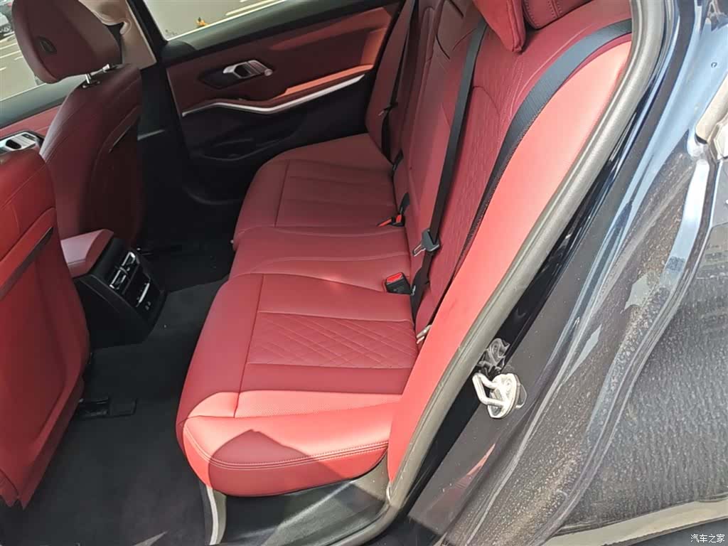 BMW i3, 2025 24