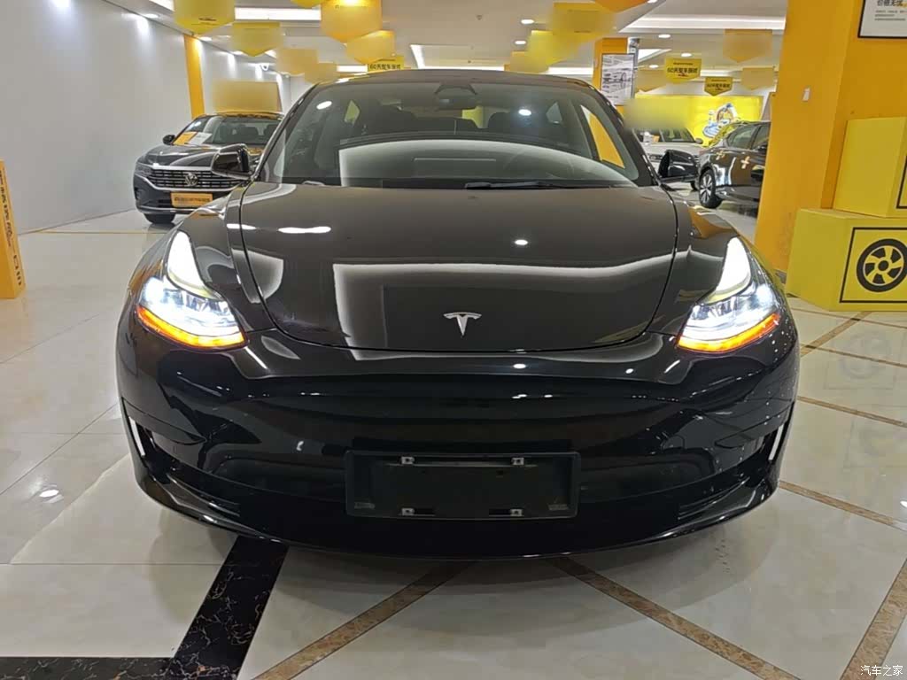 Tesla Model 3, 2022 3