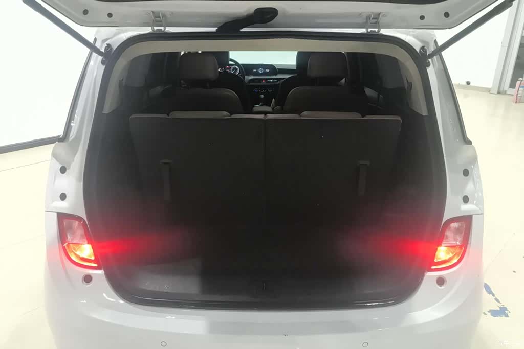 Buick GL6, 2023 4