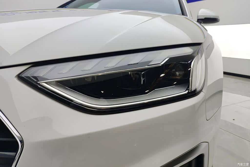 Audi A4L, 2024 все фото