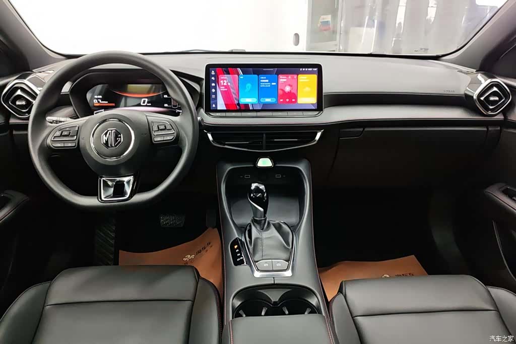 MG MG5, 2025 12