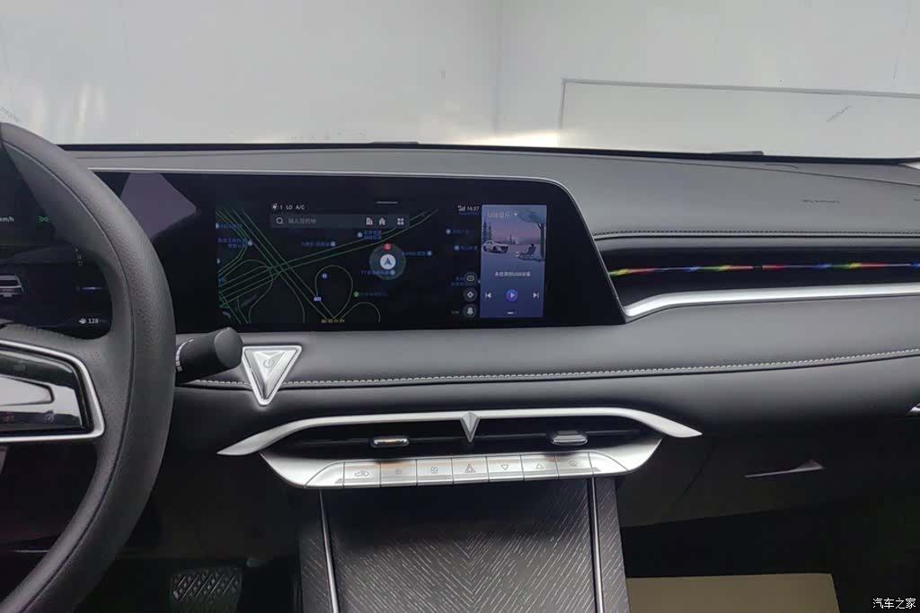 Nissan V, 2022 13