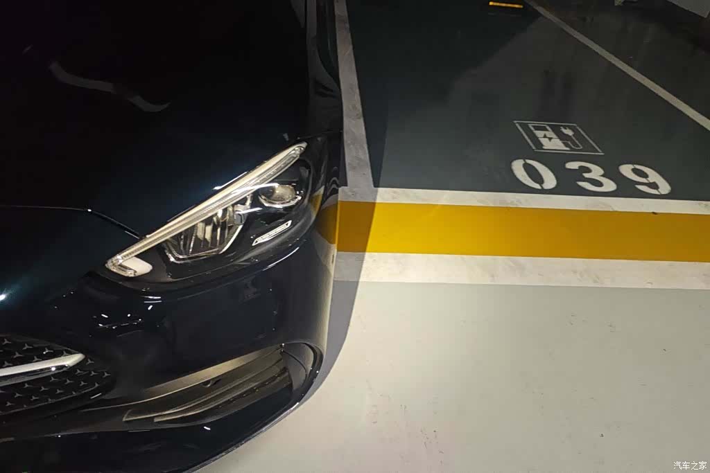 Mercedes-Benz C-Class, 2023 все фото