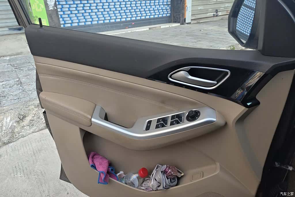 Wuling 730, 2014 7