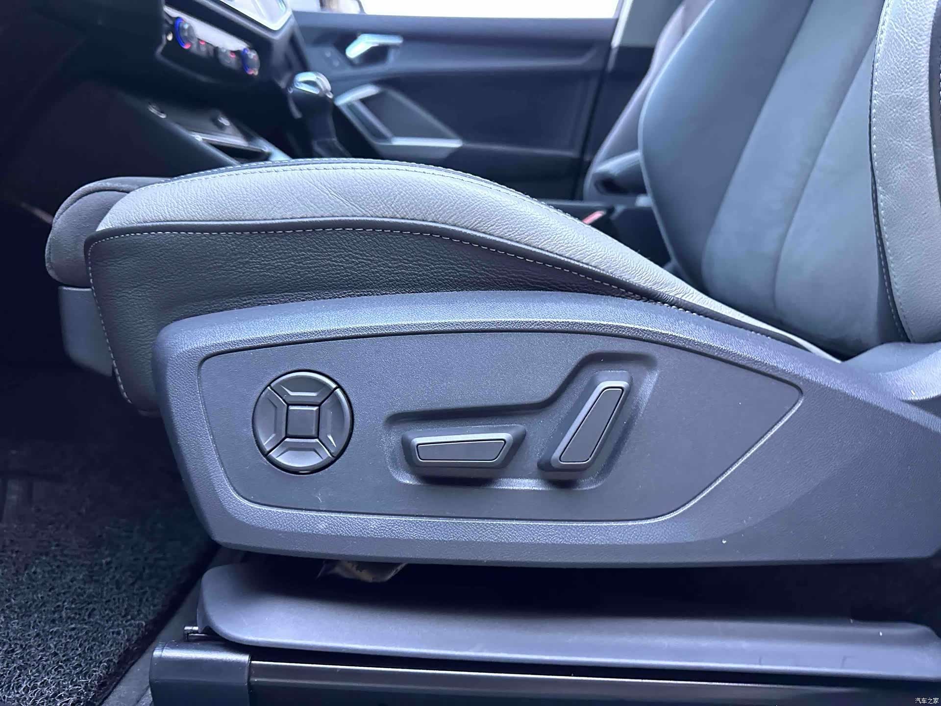 Audi Q3, 2023 17