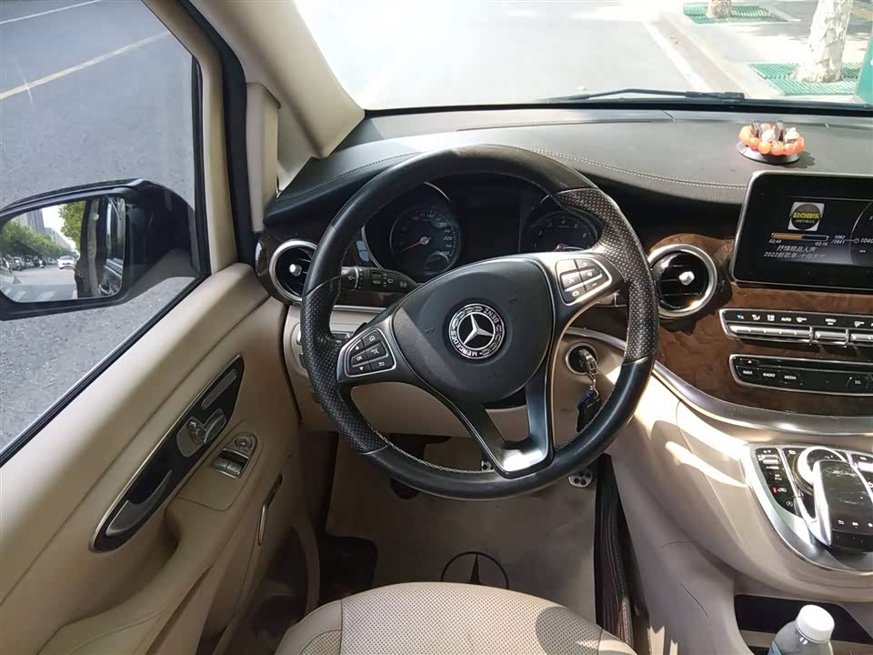 Mercedes-Benz V-class