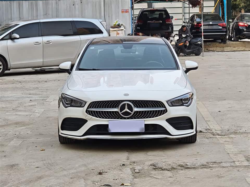 Mercedes-Benz CLA