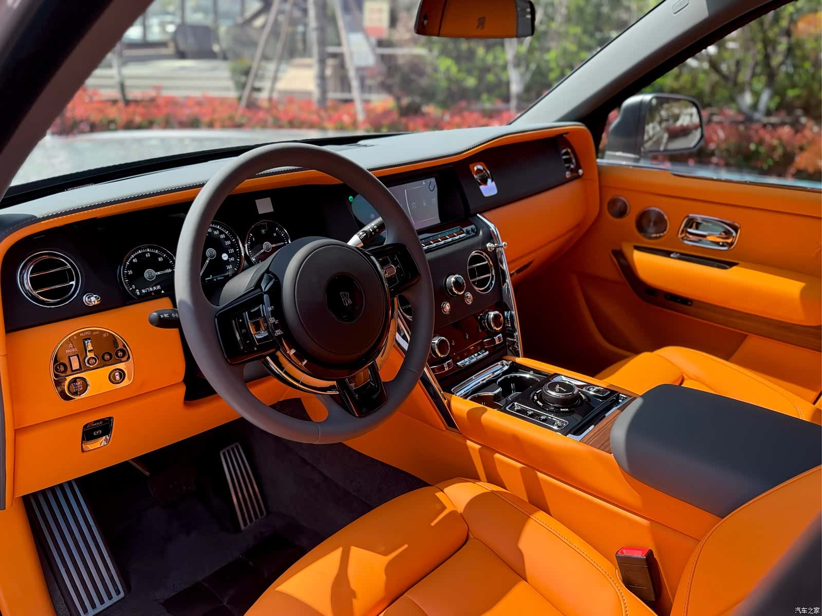 Rolls-Royce Cullinan, 2023 все фото