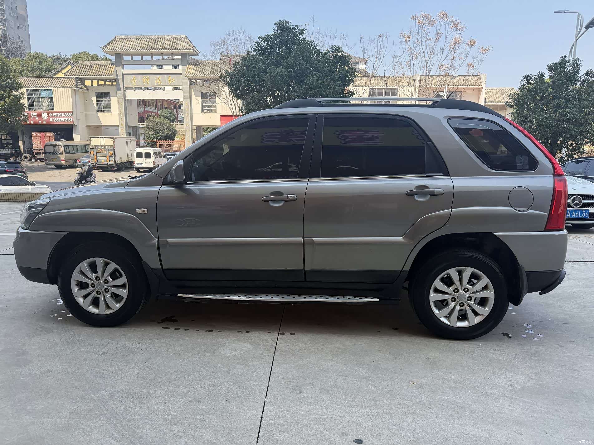 Kia GL, 2013 4