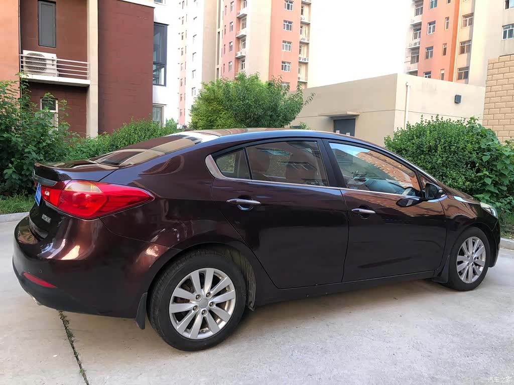 Kia K3, 2013 4