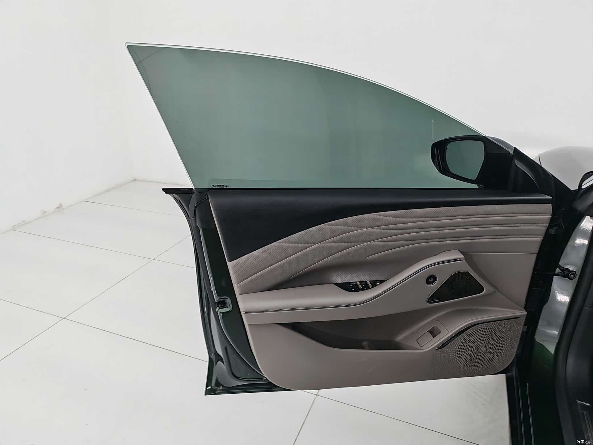 Geely 8, 2025 8
