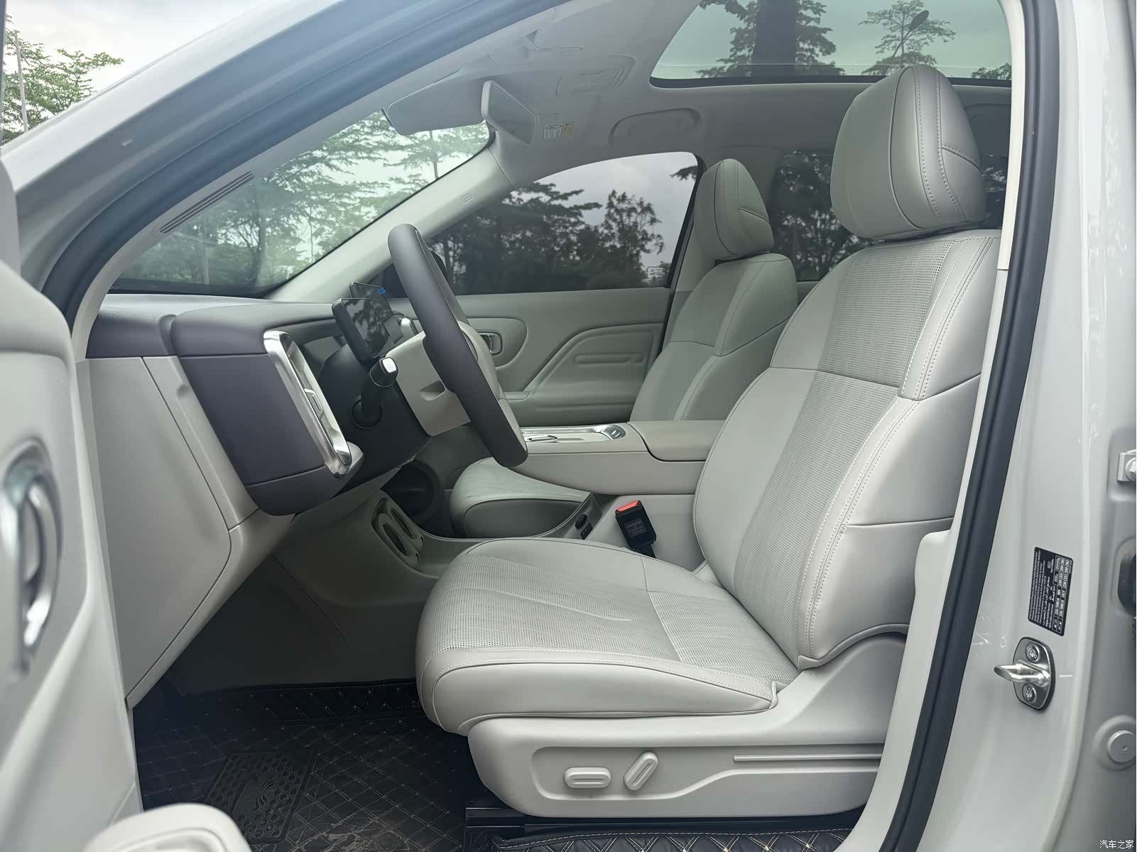 Leapmotor B10, 2025 все фото