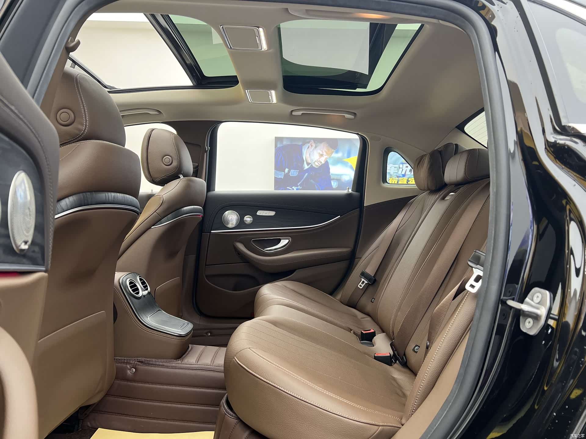 Mercedes-Benz E-Class, 2022 6