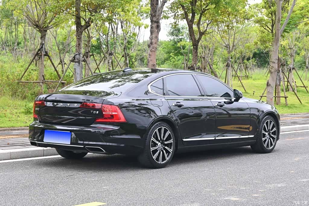 Volvo S90, 2017 все фото