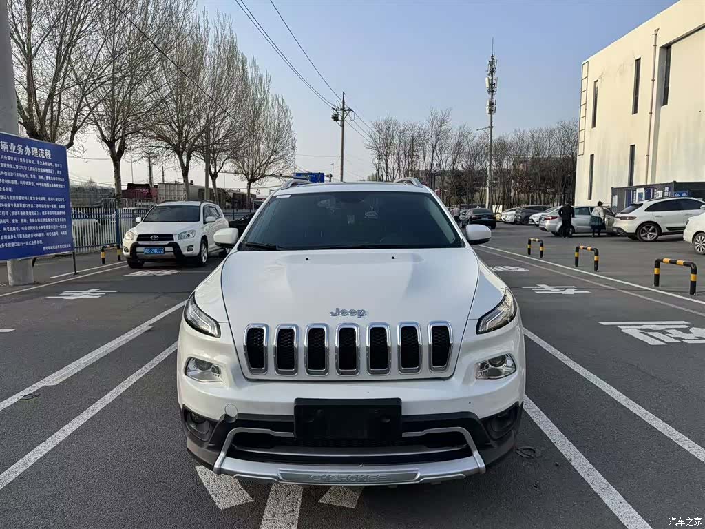 Jeep Cherokee, 2018 3