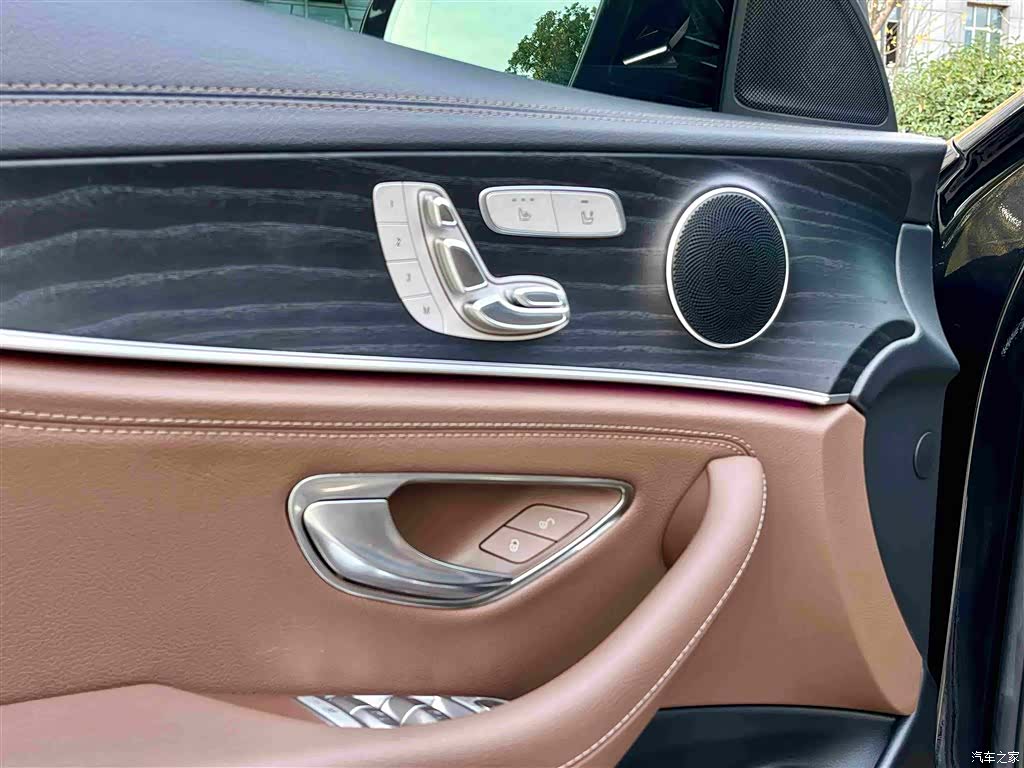 Mercedes-Benz E-Class, 2022 6
