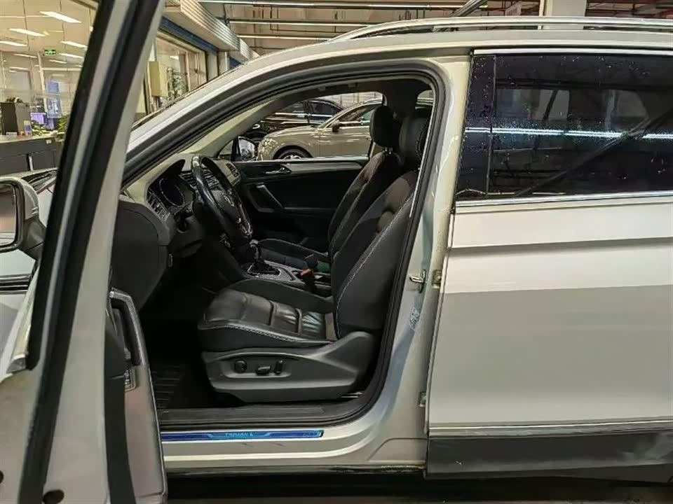 Volkswagen Tiguan L
