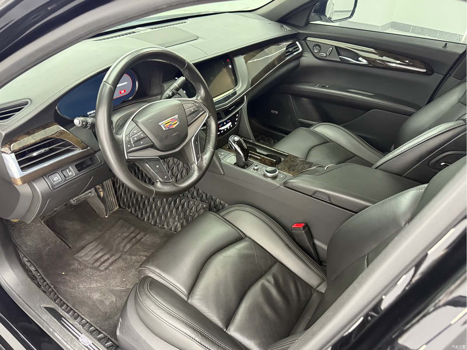 Cadillac CT6, 2021 все фото
