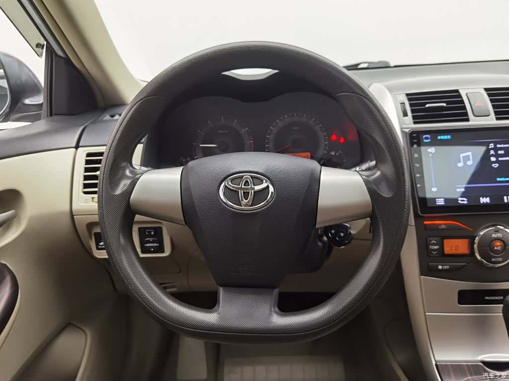 Toyota Corolla, 2013 11