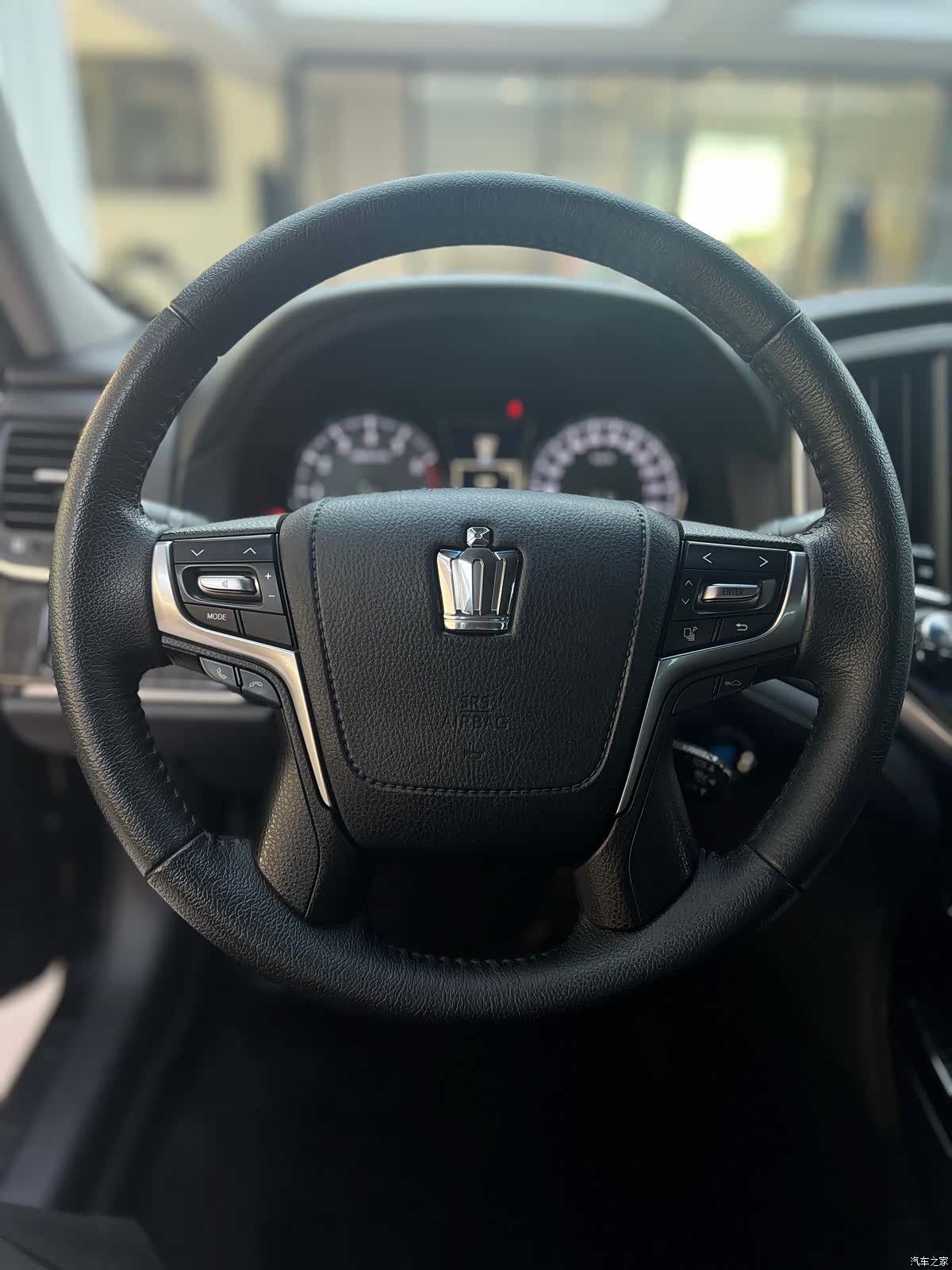 Toyota Crown, 2016 11