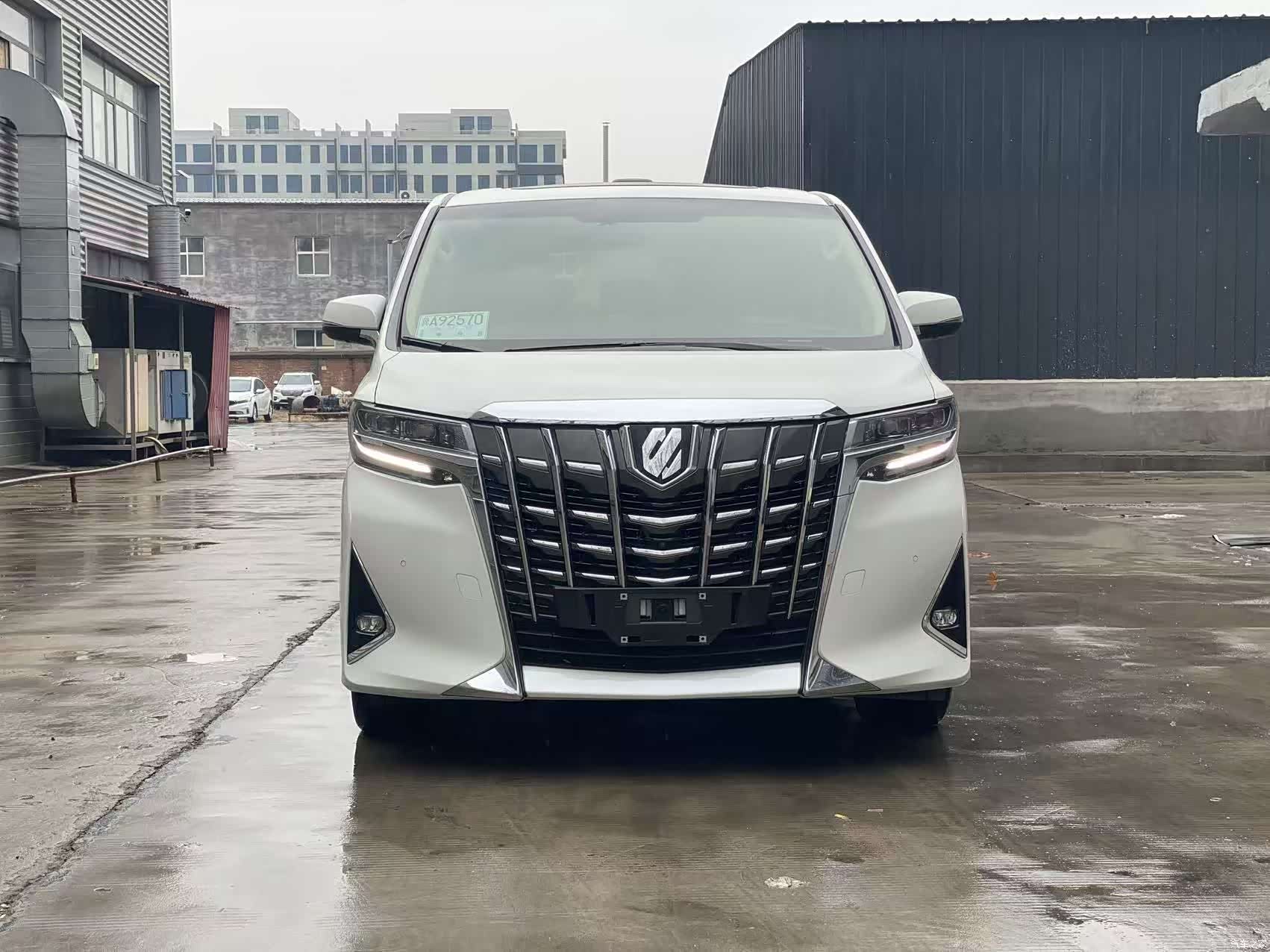 Toyota Alphard, 2019 3