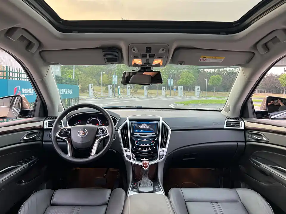 Cadillac SRX