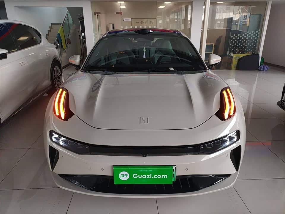 Zeekr 001